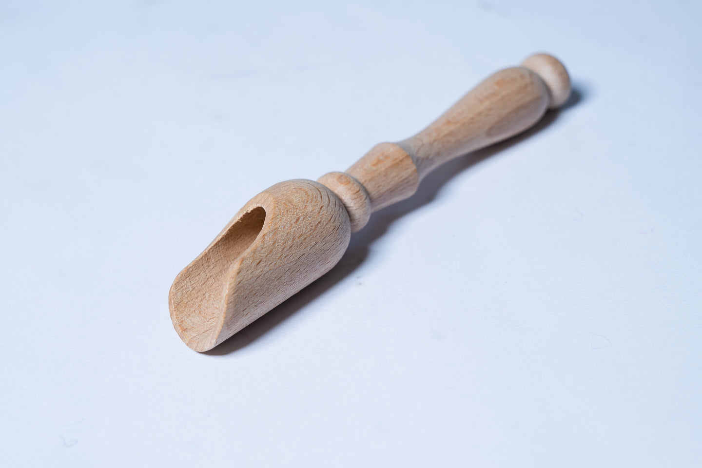 Mini pelle en bois manche long - 12 cm Vie pratique Montessori