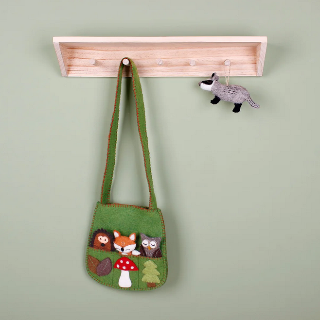 Sac en feutrine de laine avec marionnettes à doigts – Animaux de la forêt
