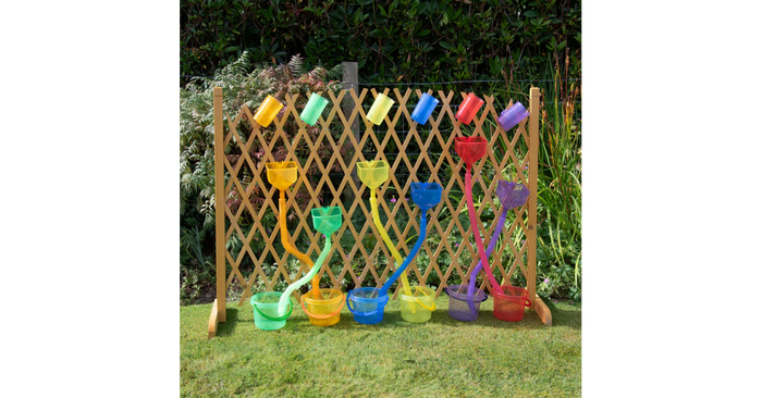 Mur d'eau extérieur pour enfant : une activité sensorielle passionnante pour apprendre en jouant