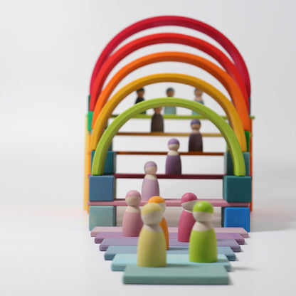 12 amis en bois couleurs Pastel GRIMMS
