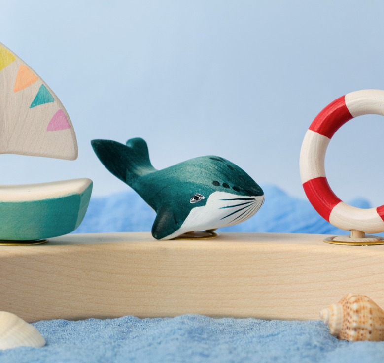 BumbuToys Figurine en bois pour couronne de célébration Baleine