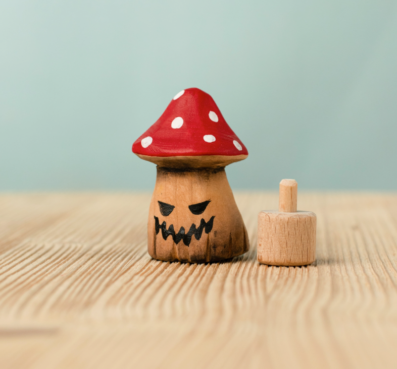 BumbuToys Figurine en bois pour couronne de célébration Champignon Enchanté