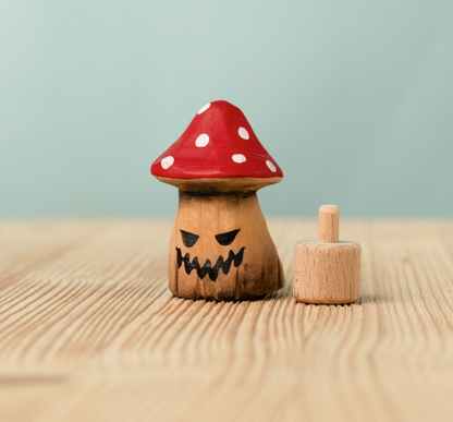 BumbuToys Figurine en bois pour couronne de célébration Champignon Enchanté