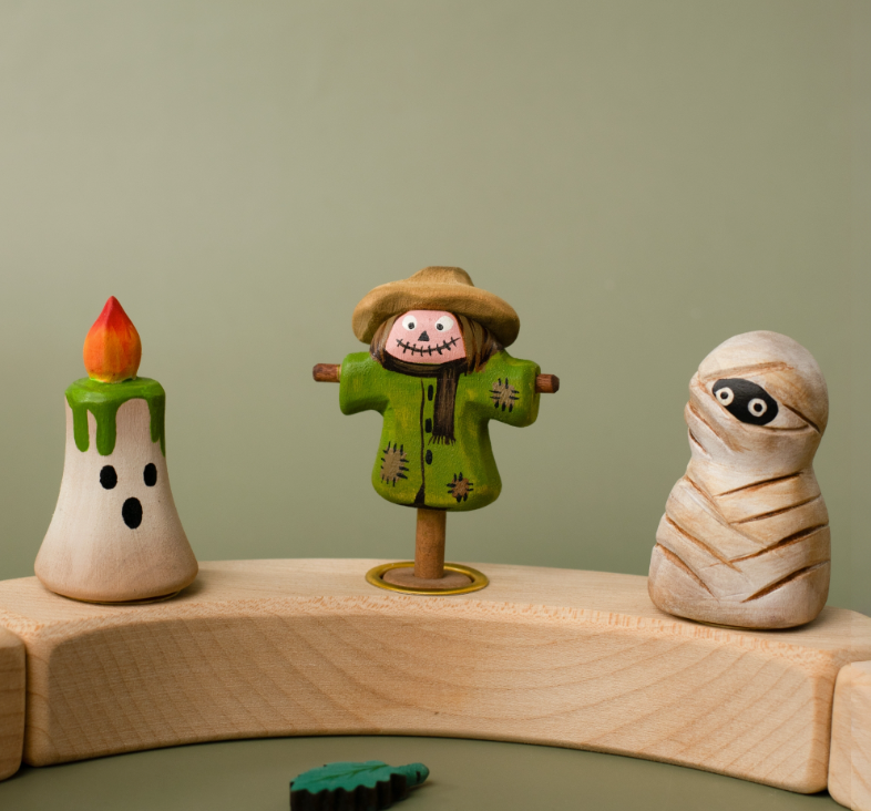 BumbuToys Figurine en bois pour couronne de célébration Epouvantail