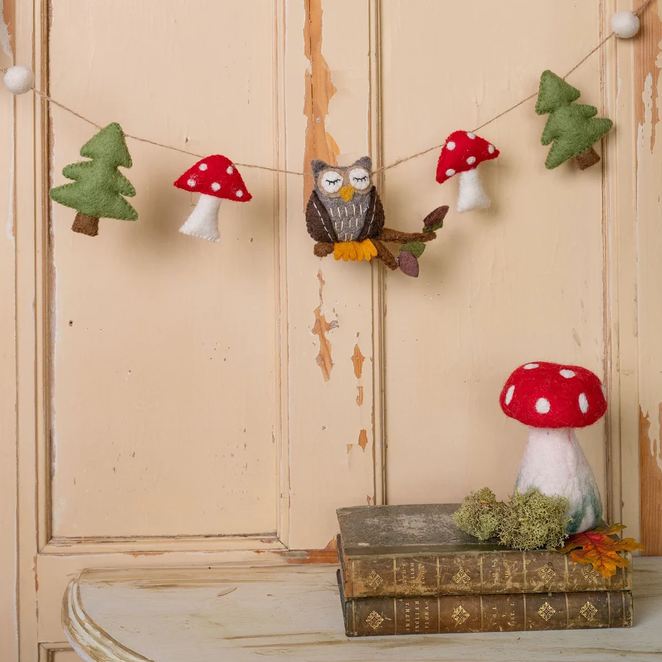 Guirlande de décoration en feutrine de laine Chouette et Champignons