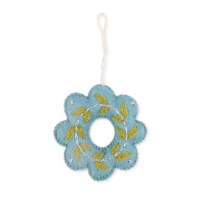 Suspension de Noël en feutrine de laine Winterwonderland Couronne Bleu glace