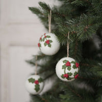 Boule de Noël en feutrine de laine Holly Berry Large