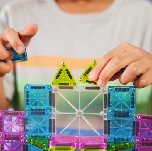 Magna-Tiles Jeu magnétique Set de voyage Deluxe - 55 pièces