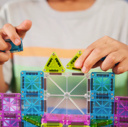 Magna-Tiles Jeu magnétique Set de voyage Deluxe - 55 pièces