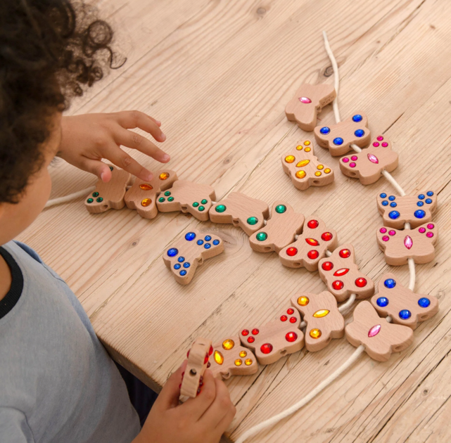 Tickit Papillons en bois avec pierres brillantes à enfiler - 20 pièces