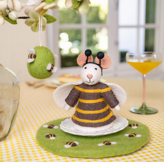 Suspension en feutrine de laine Oeuf avec petites abeilles
