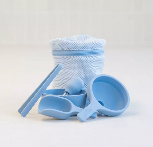 Plateau de Jeu Sensoriel PlayTRAY Starter Set – Bac Sensoriel avec 5 Ustensiles