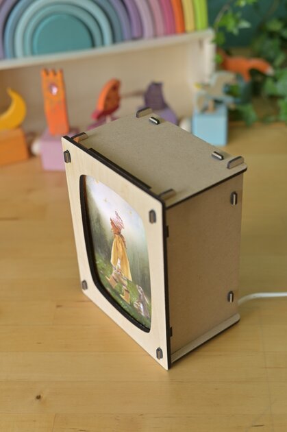 Lampe en bois pour Carte Postale