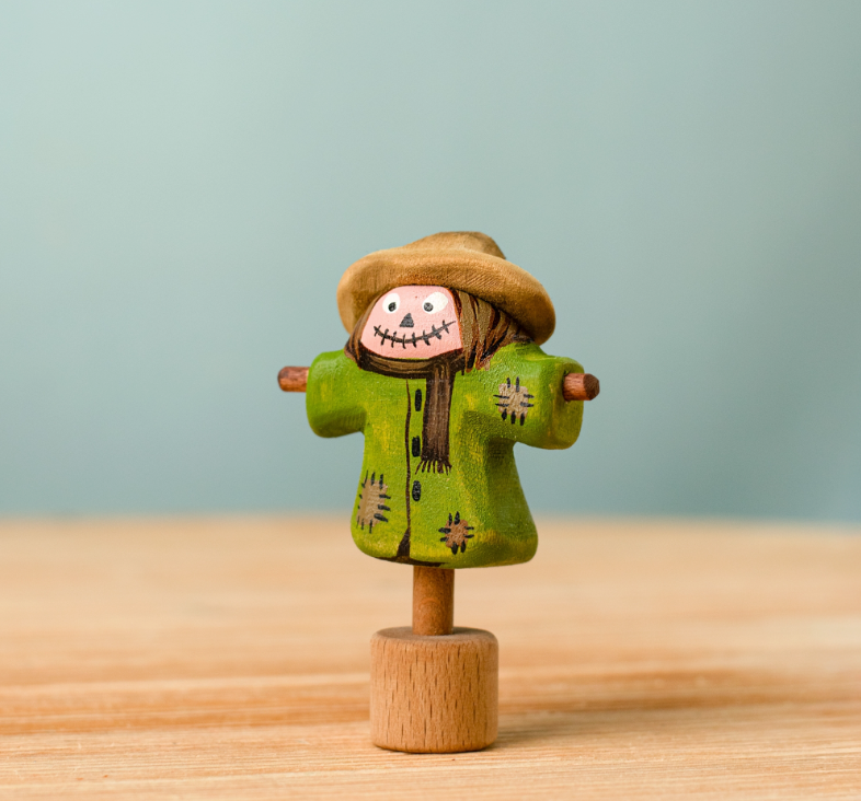 BumbuToys Figurine en bois pour couronne de célébration Epouvantail