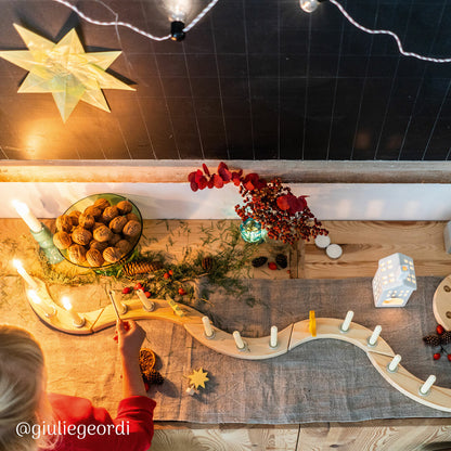 Grande couronne d'anniversaire ou calendrier de l'avent GRIMM'S