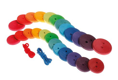Jeu à enfiler gros boutons en bois arc-en-ciel Grimm's