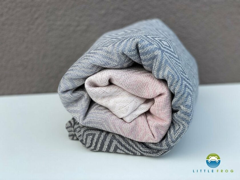 Little Frog Echarpe de portage Jacquard Foggy Cube