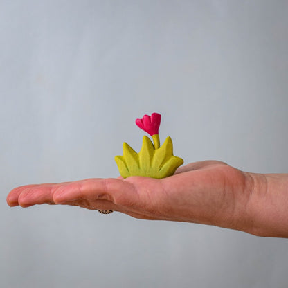 Bumbu Toys Petite Herbe à fleur Rose en bois