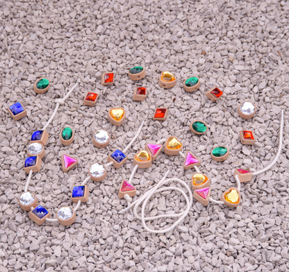 Tickit Perles à enfiler en formes différentes et avec pierres brillantes - Lot de 36
