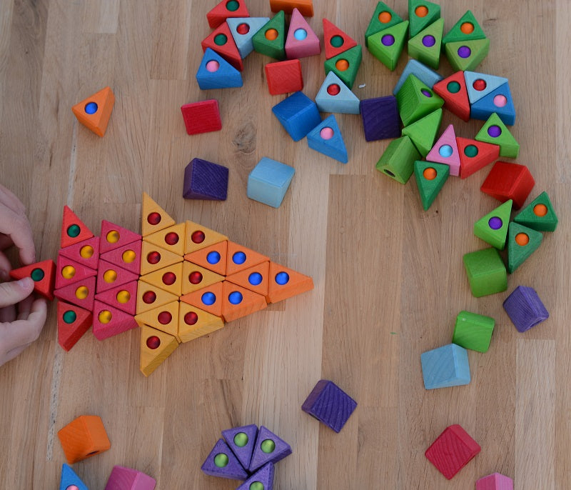Triangles en bois colorés avec pierres brillantes 100 pièces