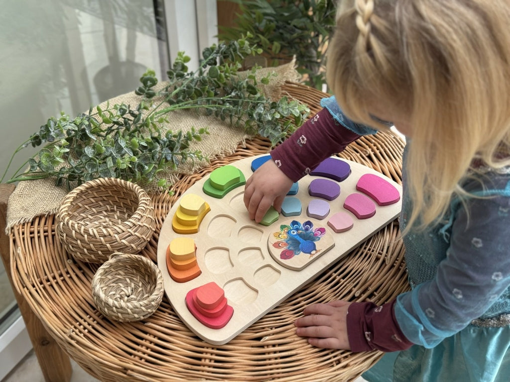 Yellow Door Motifs & Jeux en bois – Paon